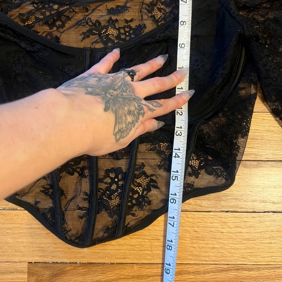 Shein lace crop top - Picture 4 of 6